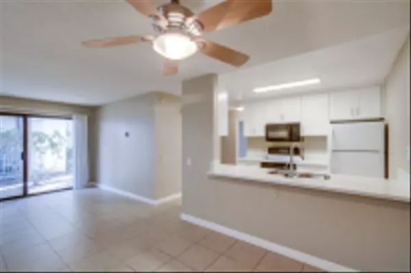 8324 Regents Rd #1O, San Diego, CA 92122
