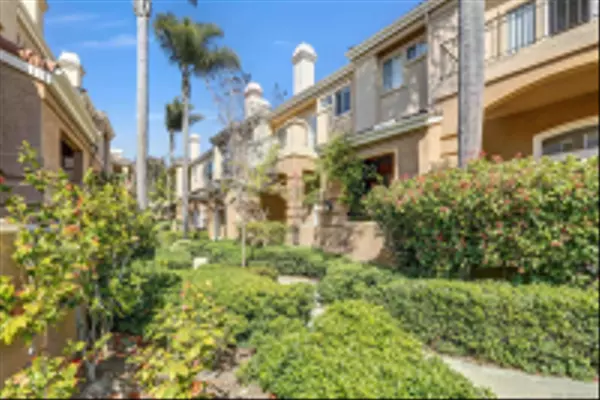 San Diego, CA 92122,7162 Calabria Ct. #B