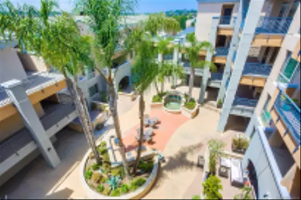 San Diego, CA 92130,3877 Pell Pl #313