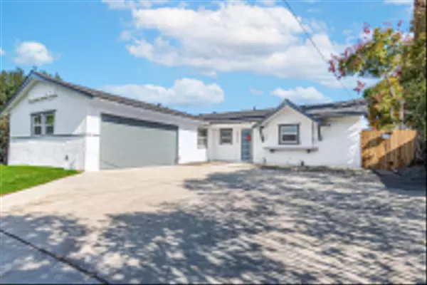 13007 Berlin St., Poway, CA 92064