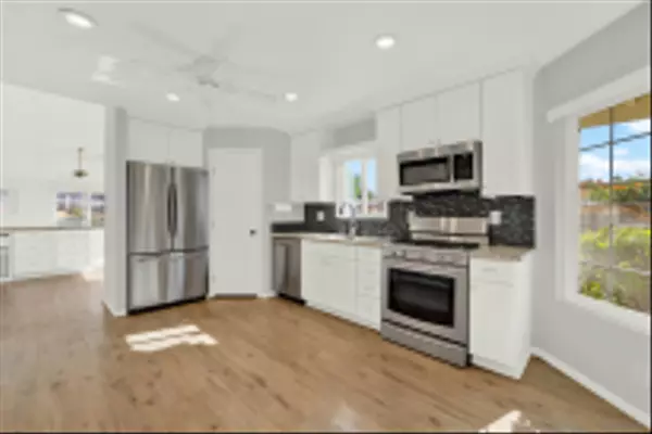 Escondido, CA 92027,1454 Fallsview Pl