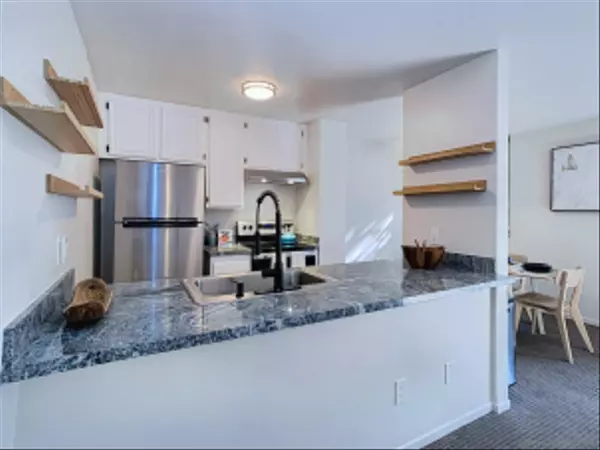 San Diego, CA 92122,6176 Agee Street ##101