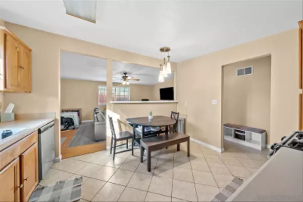 Imperial Beach, CA 91932,861 Holly Ave