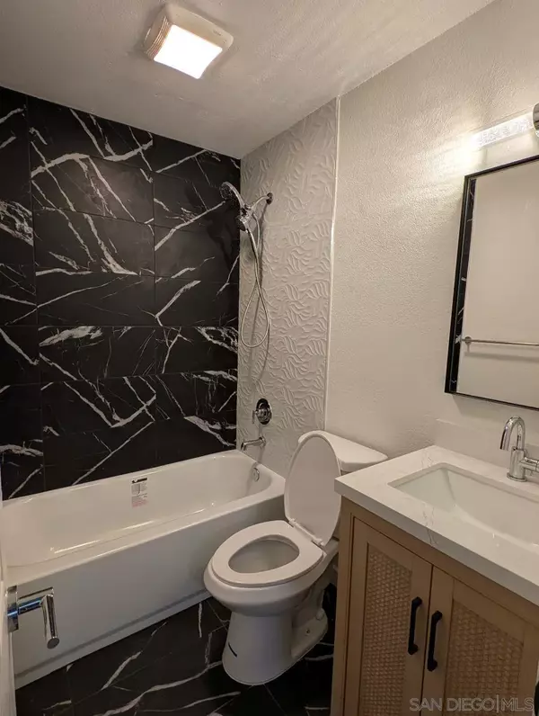 San Diego, CA 92109,815 Isthmus Ct