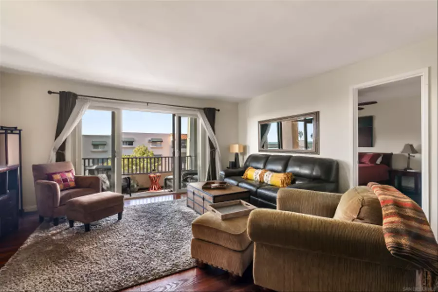 2530 Clairemont Drive #206, San Diego, CA 92117