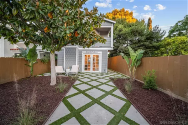 Coronado, CA 92118,327 C Ave