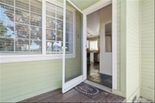 El Cajon, CA 92021,15935 Spring Oaks Rd #102