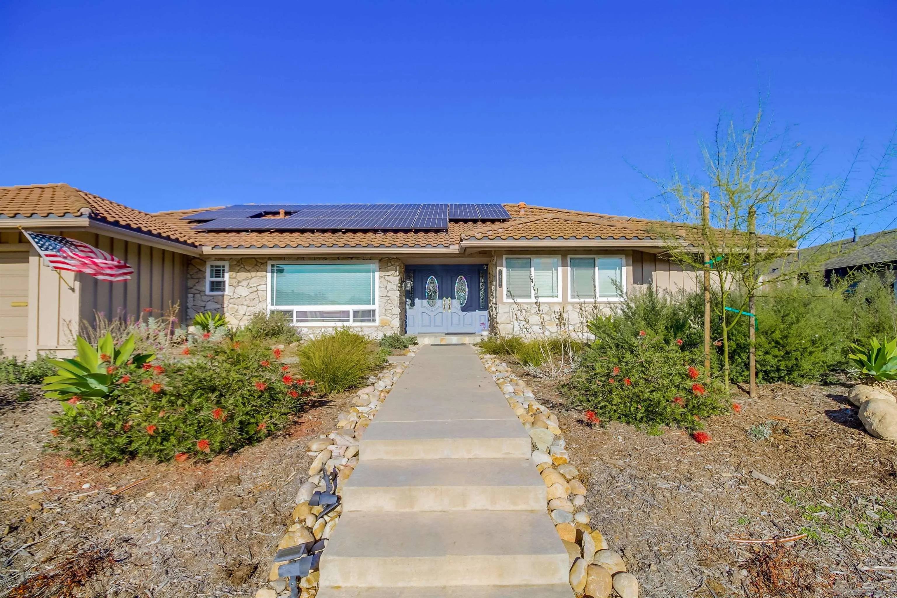 El Cajon, CA 92020,1477 Lakeridge Lane