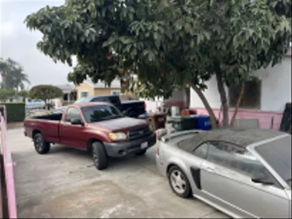 La Puente, CA 91744,1051 Sandy Hook Ave