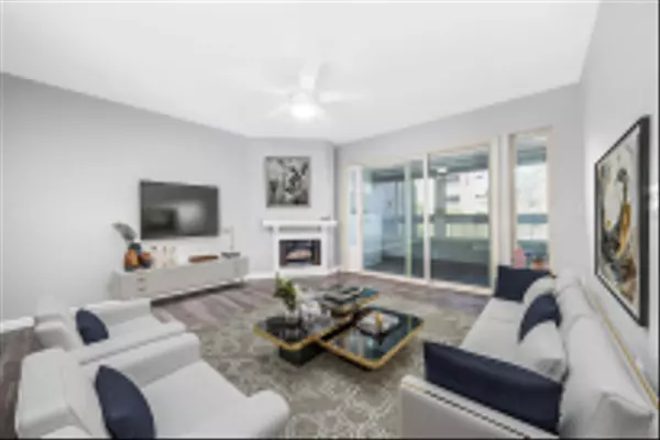 10425 Caminito Cuervo #220, San Diego, CA 92108