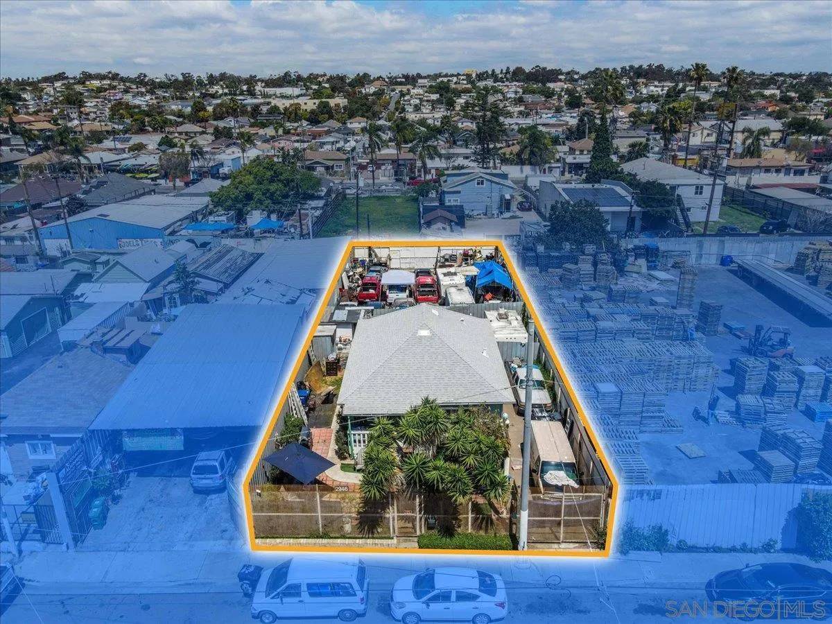 San Diego, CA 92113,2946 Commercial Street