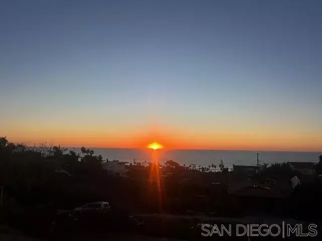 San Diego, CA 92107,4338 Osprey Street