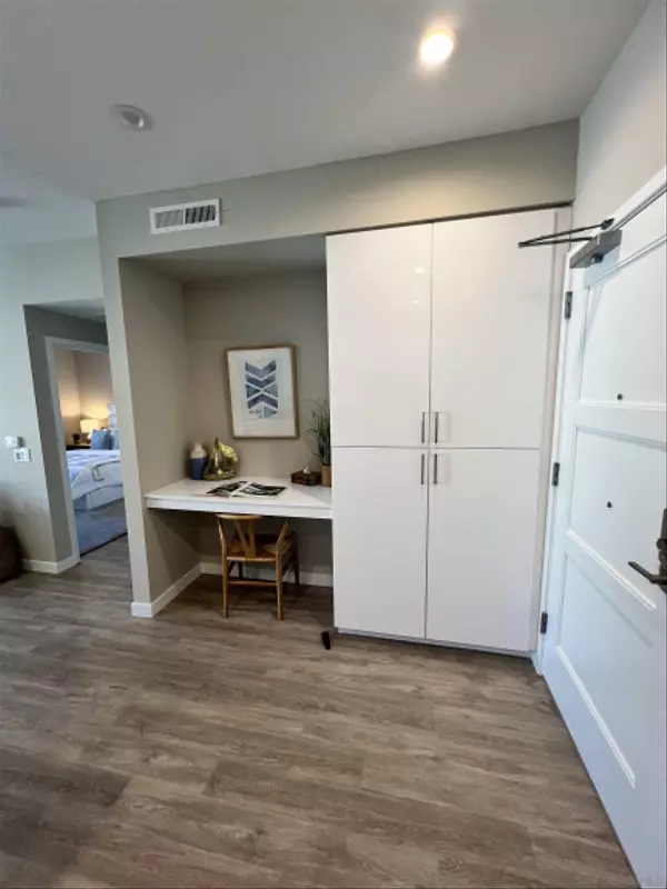 Oceanside, CA 92054,355 N Cleveland Street #209