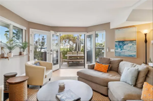 741 San Fernando,  San Diego,  CA 92109