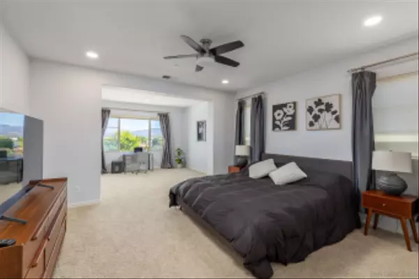 San Diego, CA 92131,14388 Old Creek Rd