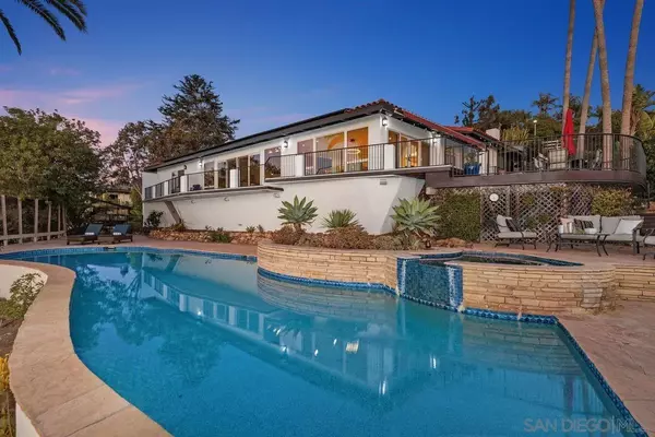 Carlsbad, CA 92009,7151 Babilonia St