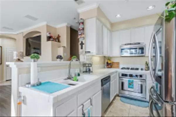 Chula Vista, CA 91914,2258 Alicante Cv