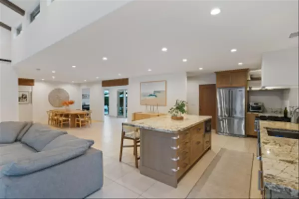 Coronado, CA 92118,501 Country Club Ln