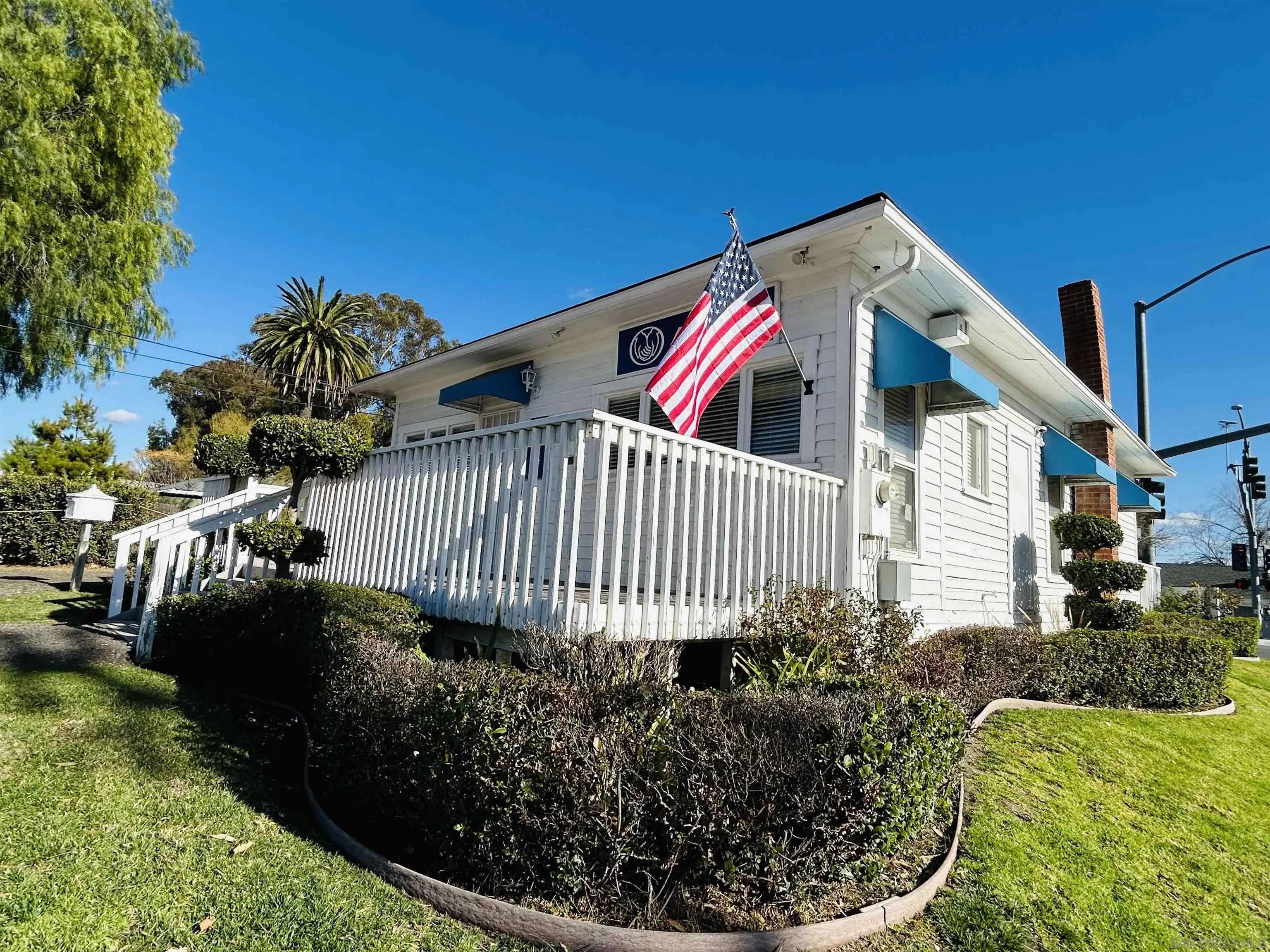 Ramona, CA 92065,947 D St