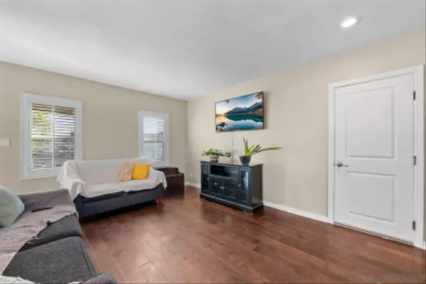 Chula Vista, CA 91911,106 Walnut Dr