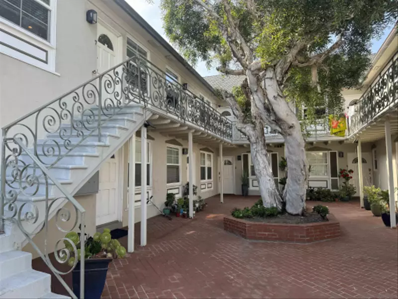 215 Bonair #8, La Jolla, CA 92037