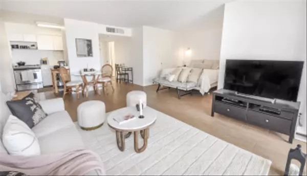 Coronado, CA 92118,1720 Avenida Del Mundo #501
