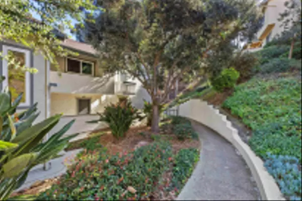 San Diego, CA 92111,7049 Park Mesa Way #90