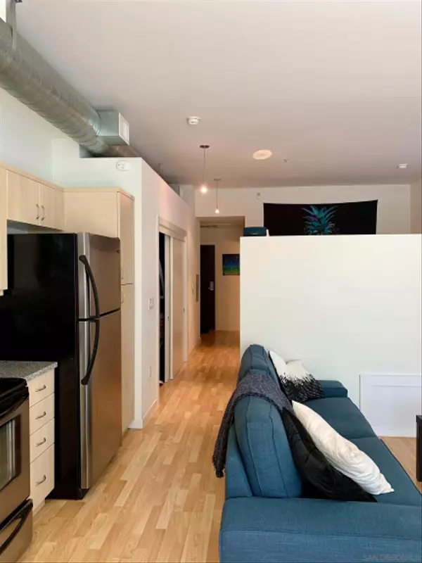 San Diego, CA 92101,889 Date St #247