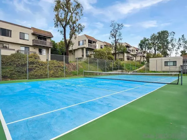 San Diego, CA 92115,6651 Reservoir Lane