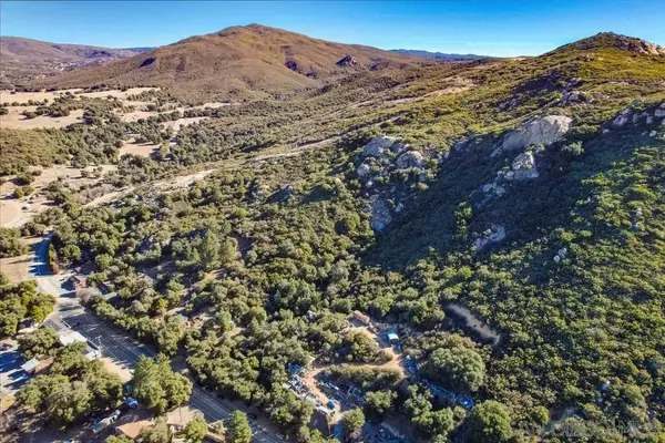 Descanso, CA 91916,00 Highway 80 #B