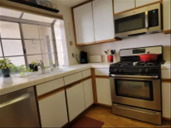 El Cajon, CA 92019,12048 Calle de Medio #160