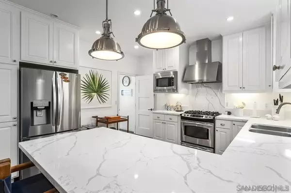 722 F Avenue, Coronado, CA 92118