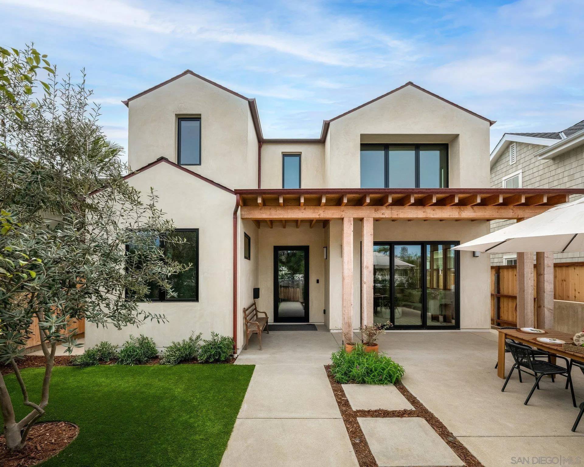 372 La Veta, Encinitas, CA 92024