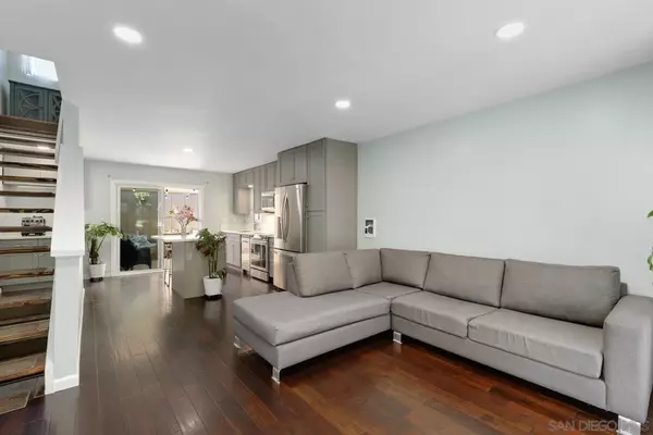 San Diego, CA 92117,2710 Ariane Dr #2