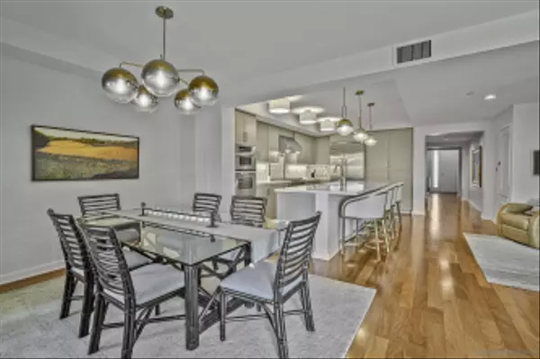 La Jolla, CA 92037,5450 La Jolla Blvd #D101