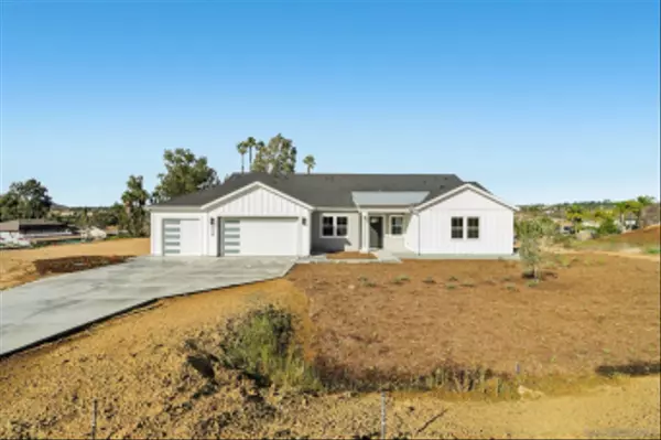 15120 Larchmont St, Poway, CA 92064