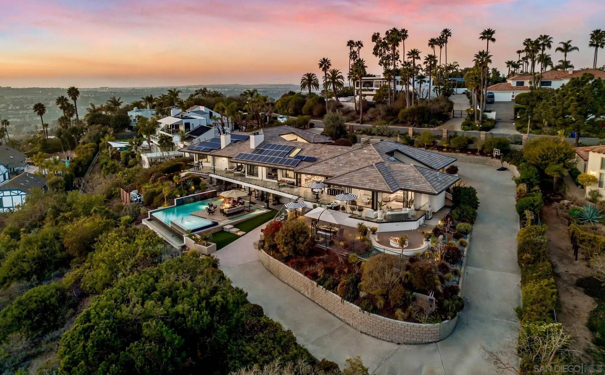 Carlsbad, CA 92009,7173 Obelisco Cir