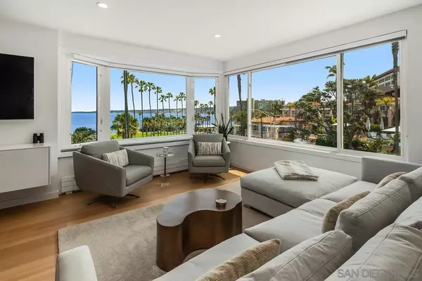 La Jolla, CA 92037,8040 Girard Ave #7
