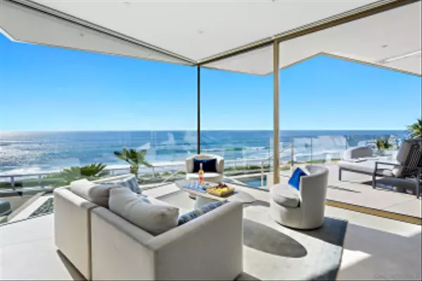 6515 Neptune Pl, La Jolla, CA 92037