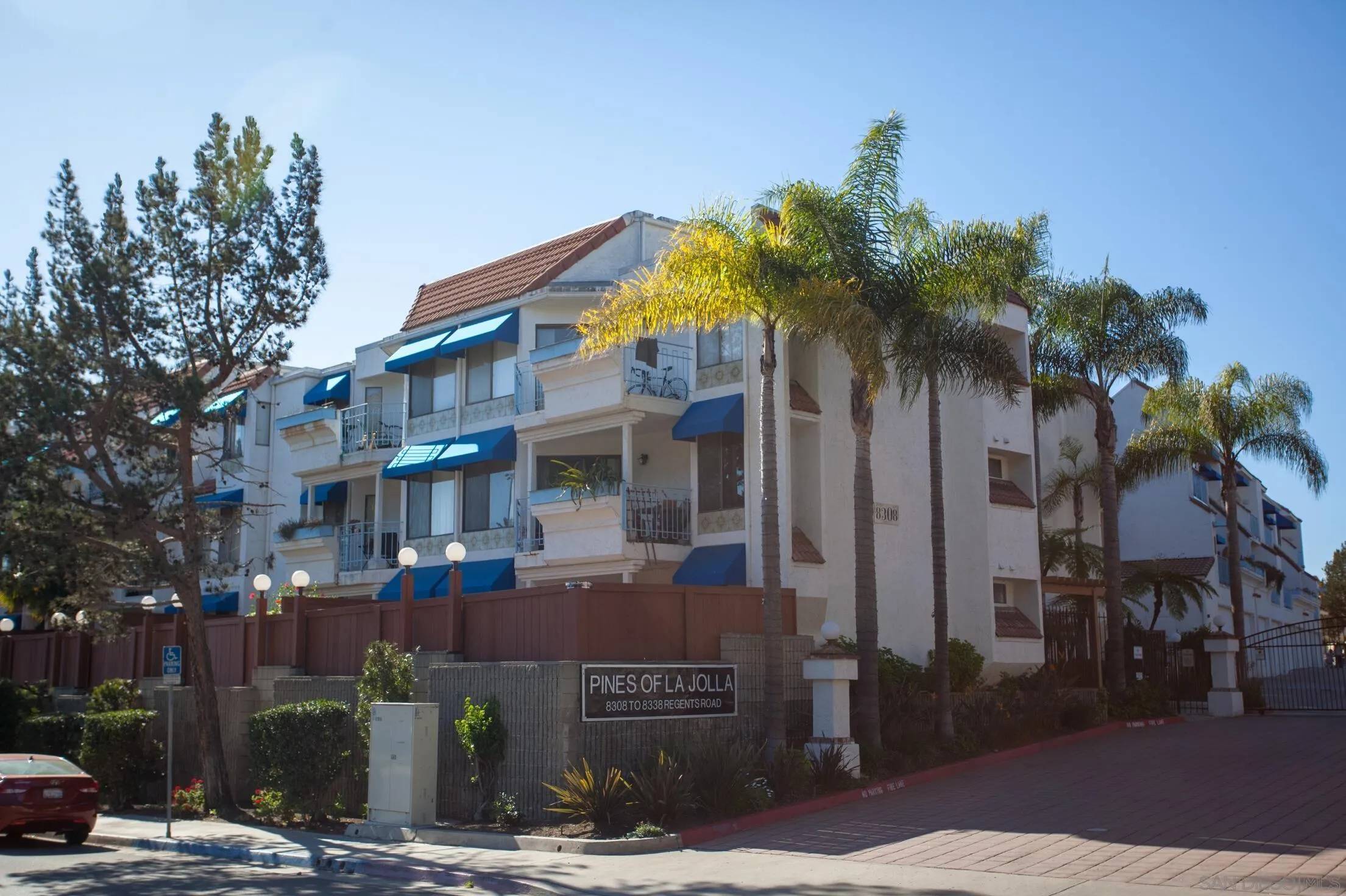 San Diego, CA 92122,8324 Regents Rd #1B