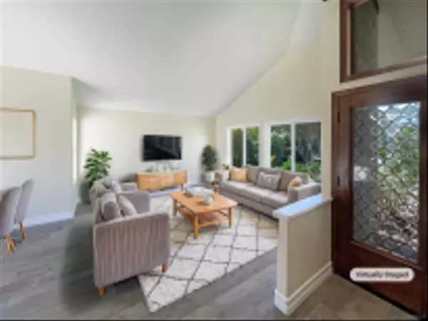 Carlsbad, CA 92010,4332 Stanford St