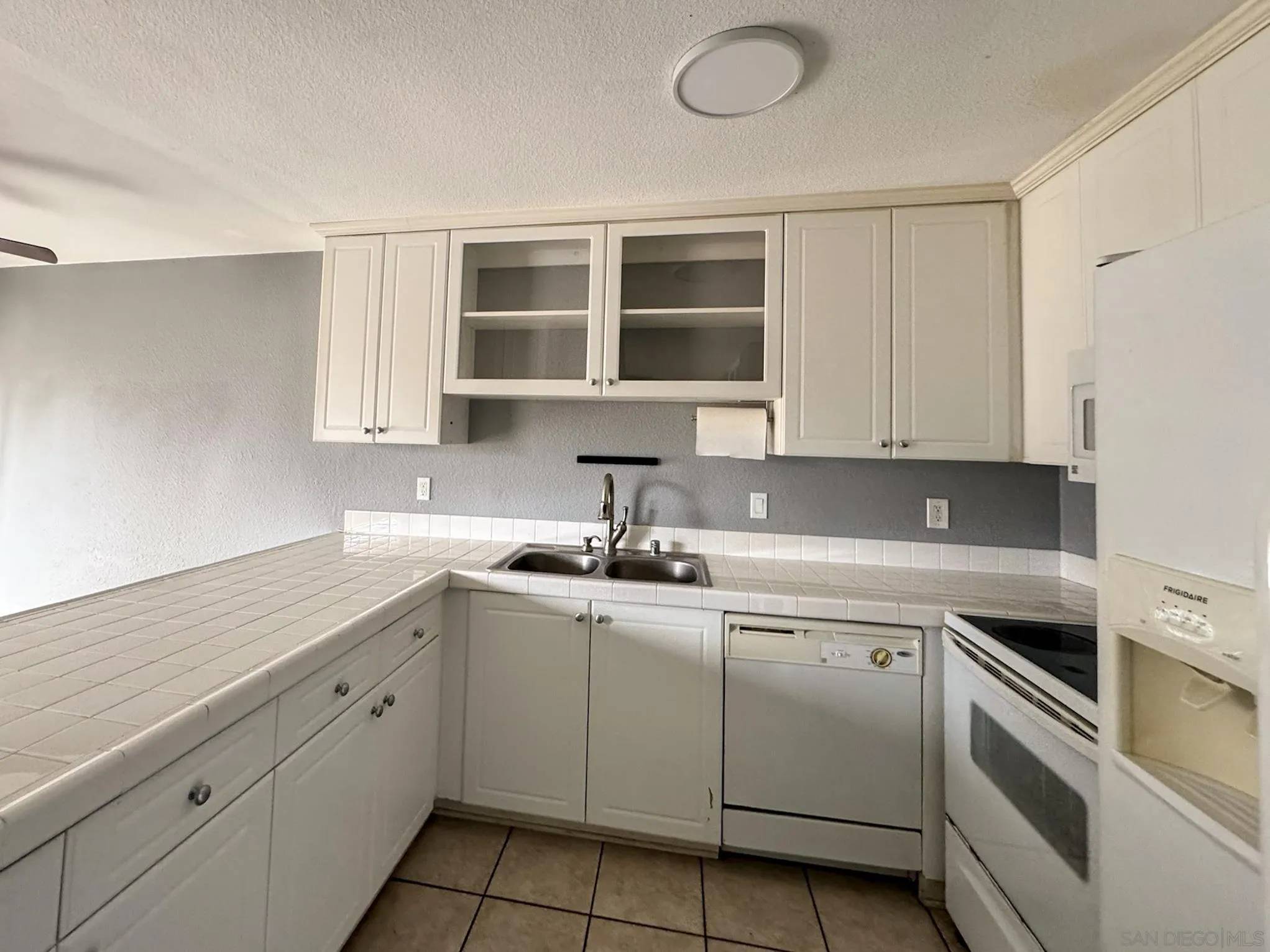 El Cajon, CA 92020,1025 Estes St #17