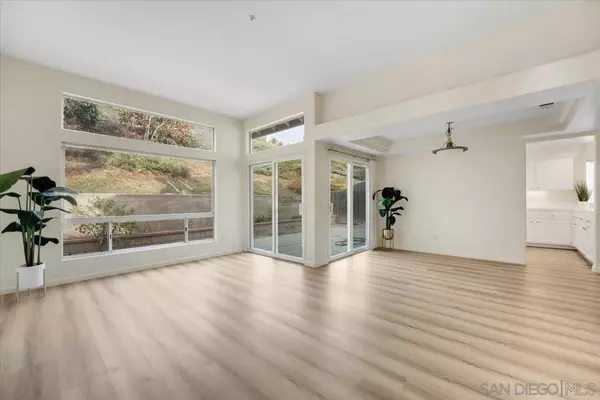 Spring Valley, CA 91977,9704 Avenida Ricardo
