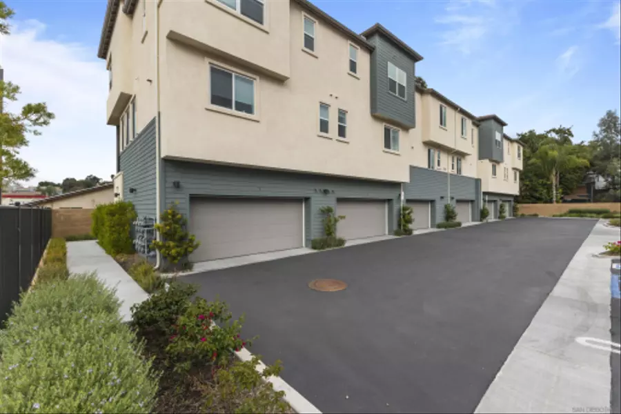 13220 Tarascan Dr #2, Poway, CA 92064