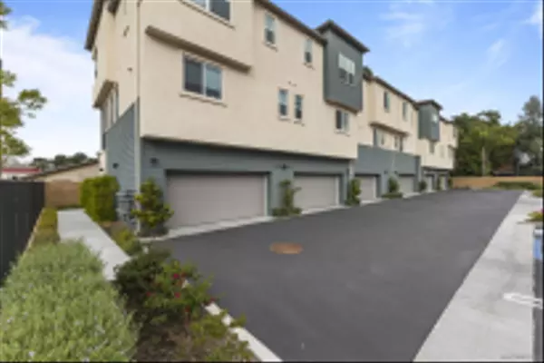 13220 Tarascan Dr #2, Poway, CA 92064