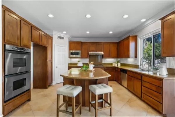 San Diego, CA 92131,11683 Swan Lake Dr