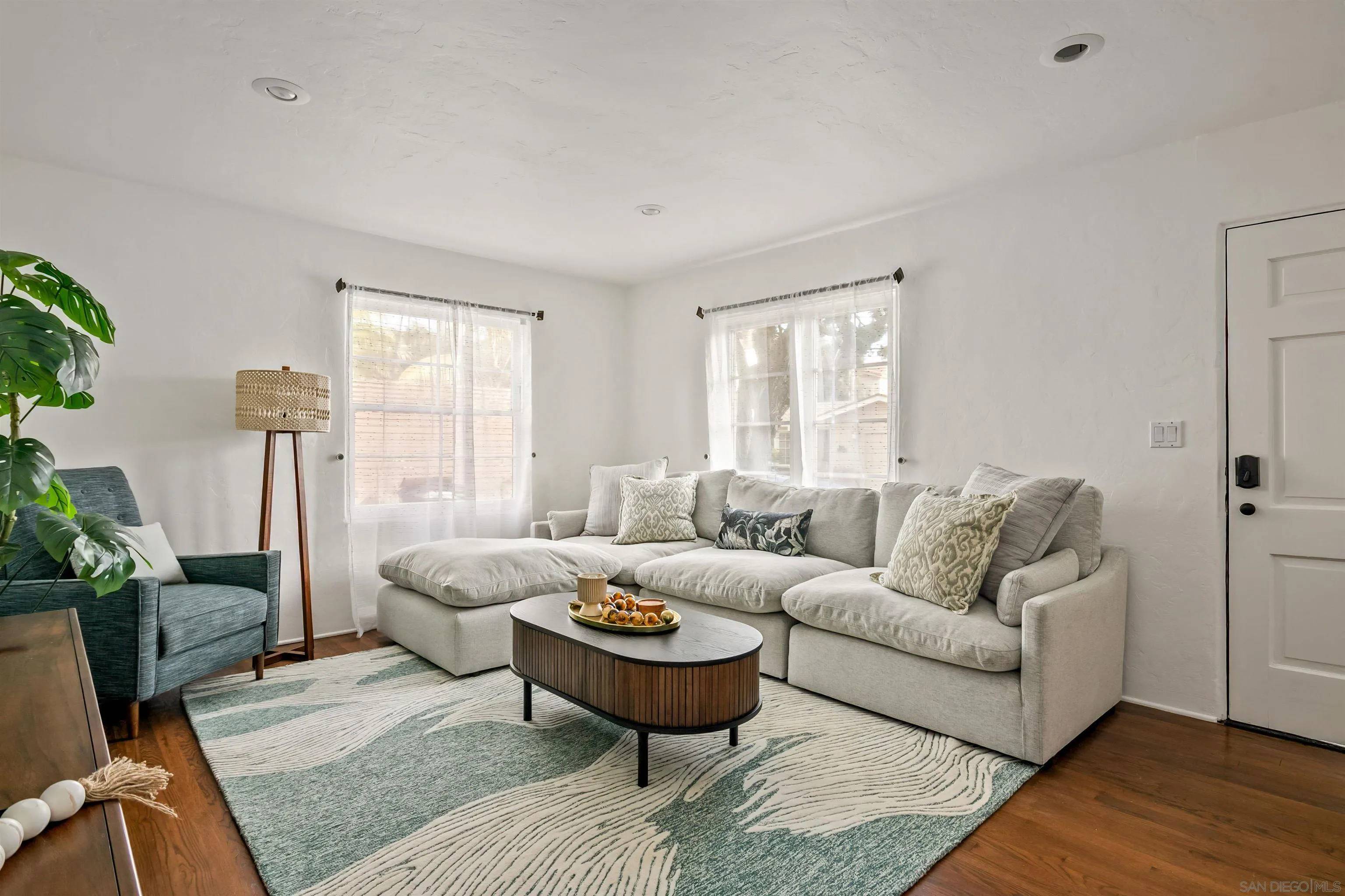 La Jolla, CA 92037,714 Rushville