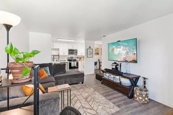 El Cajon, CA 92021,745 E Bradley Ave #248