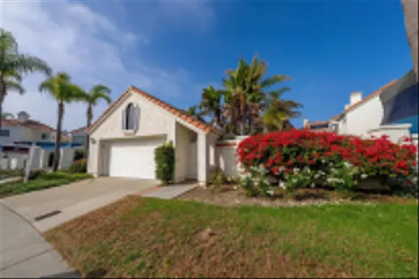 42 Aruba Bend Southwest, Coronado, CA 92118