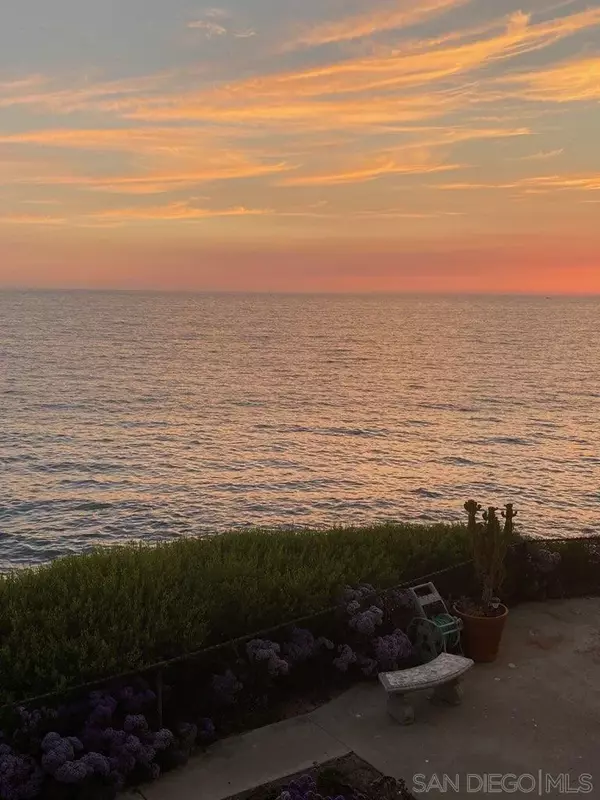 San Diego, CA 92107,4909 Orchard Ave #301